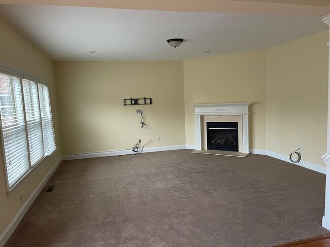 Building Photo - 5645 Princeton Run Trail