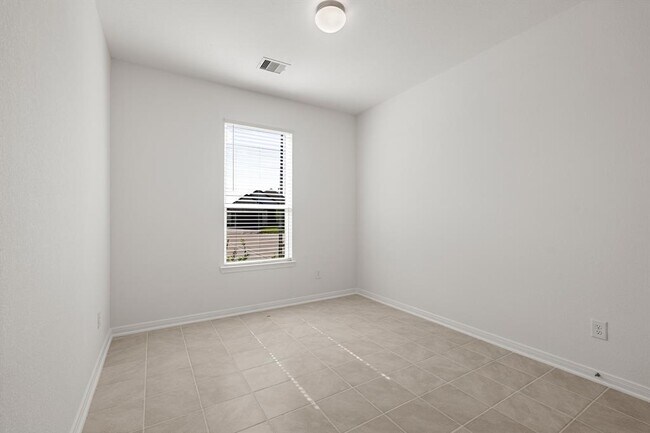 Building Photo - 7611 Royal Oasis Ln