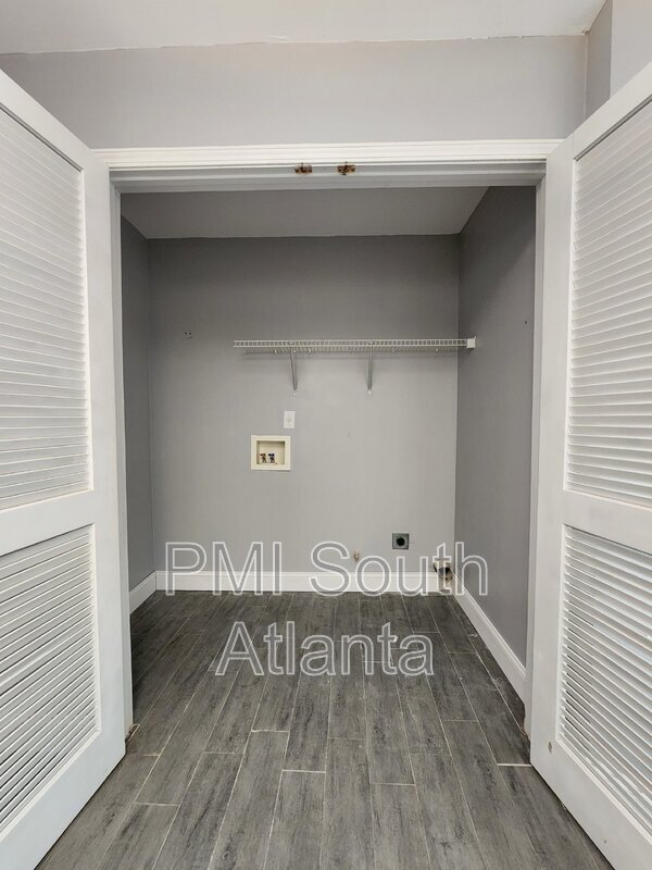 Building Photo - 2085 Winding Crossing Trail
