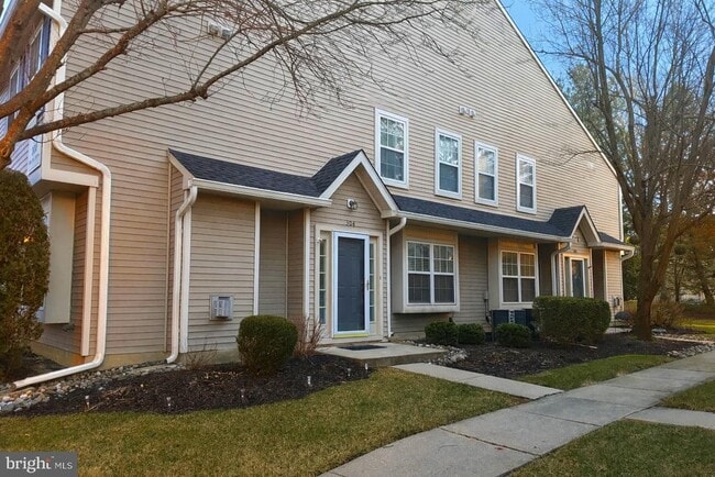 Building Photo - 304 Coventry Way