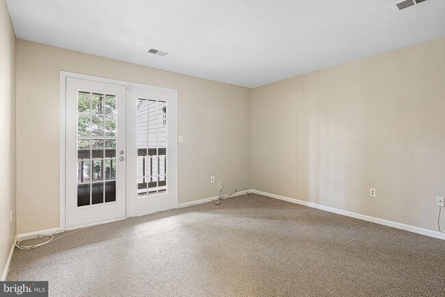 Building Photo - 13027 Shadyside Ln