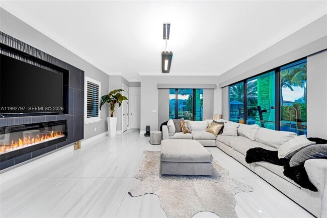 Building Photo - 16849 Pierre Cir