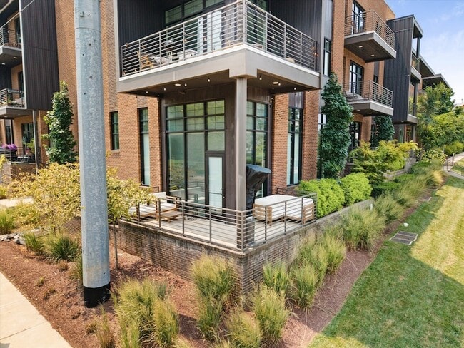 Building Photo - 601 Hamilton Ave