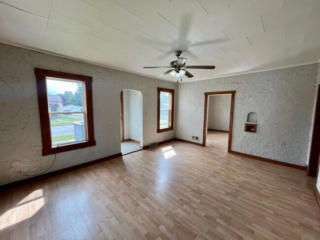 Building Photo - 1419 Upland Ave
