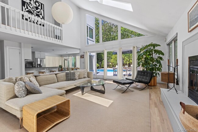 Building Photo - 24 Quogue Riverhead Rd