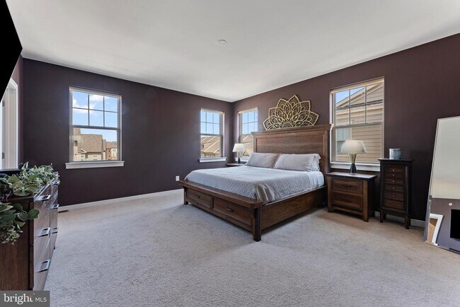 Building Photo - 304 Petite Sirah Terrace SE