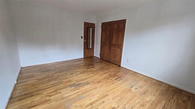 Building Photo - 20 Secor Pl