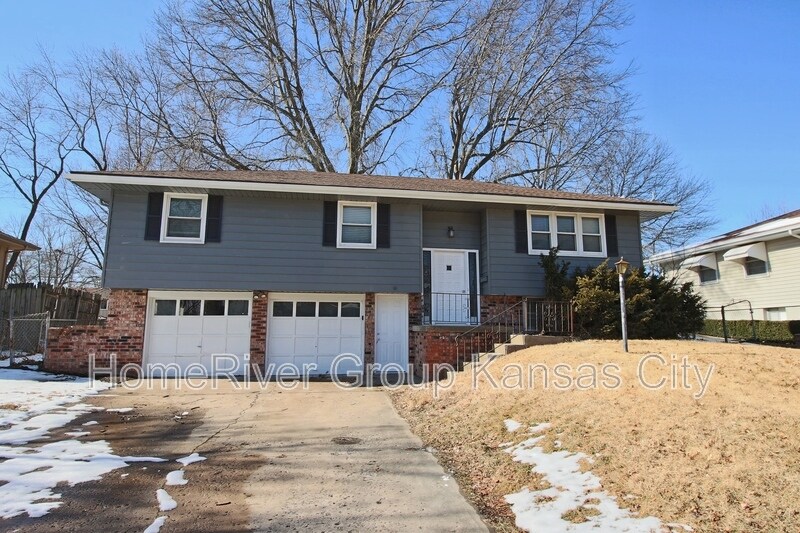Building Photo - 13808 Bennington Ave