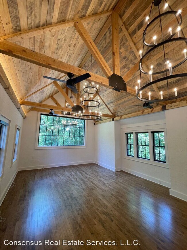 Building Photo - 1 br, 2 bath House - 2936 Rivermont Avenue #3