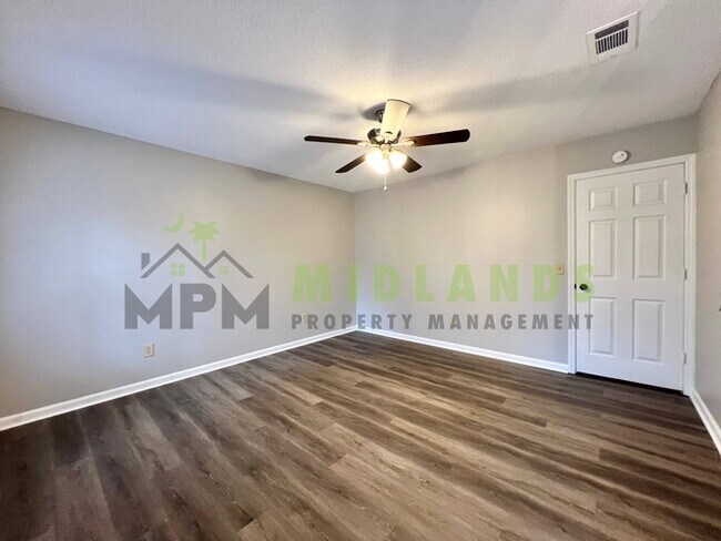 Building Photo - 237 Devonport Dr