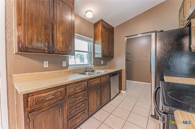 Building Photo - 3006 Belmont Dr