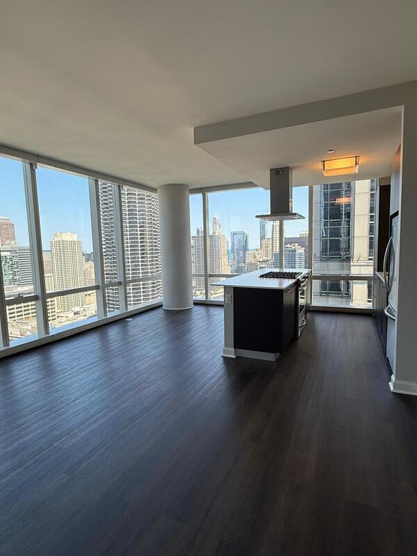 Building Photo - 113 W Wacker Dr