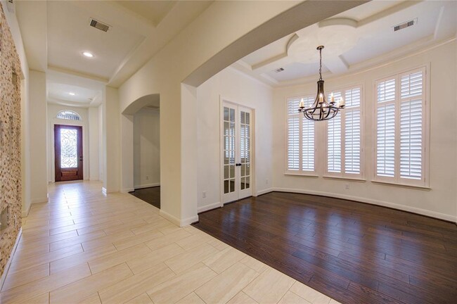 Building Photo - 25642 Luna Vista Dr