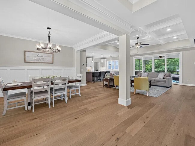 Building Photo - Lease OR Lease to Own