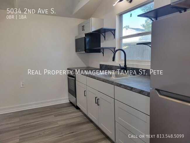 Building Photo - 5034 2nd Ave S