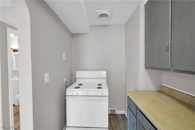 Building Photo - 5208 Lee Rd