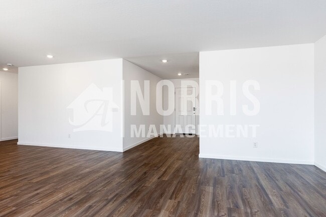 Building Photo - Brand New Beautiful Large Single Story Home