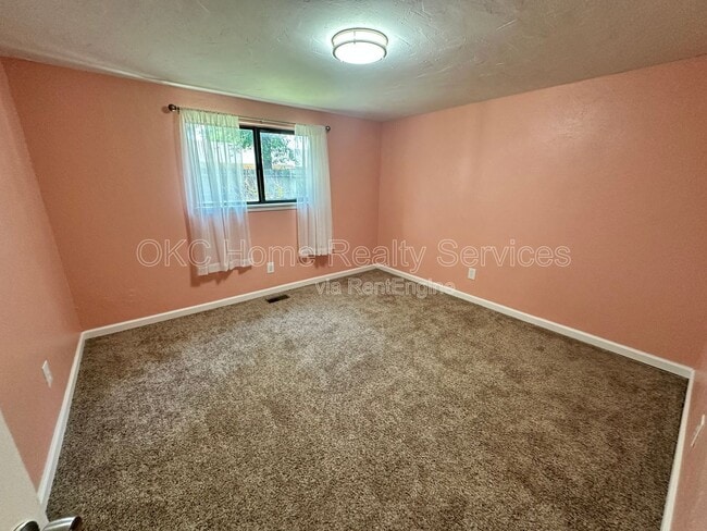 Building Photo - 11004 NW 115th St