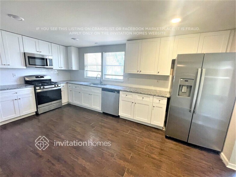 Building Photo - 2113 Flint Glenn Ln