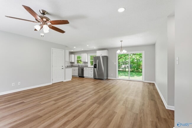 Building Photo - 1504 Faye St SW