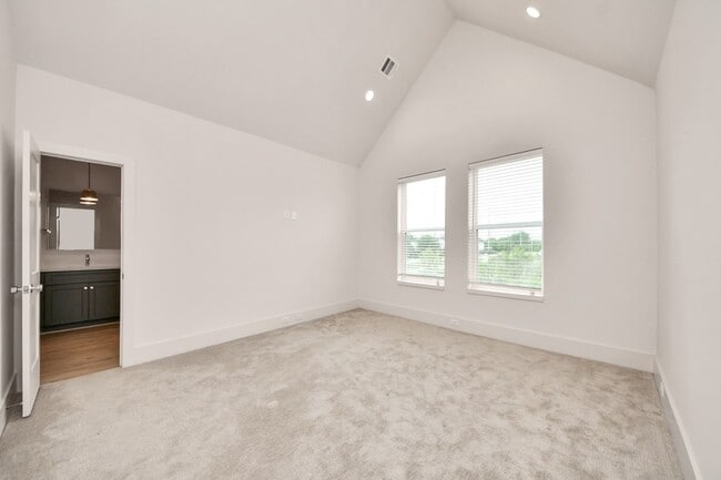 Building Photo - 1046 Homer St