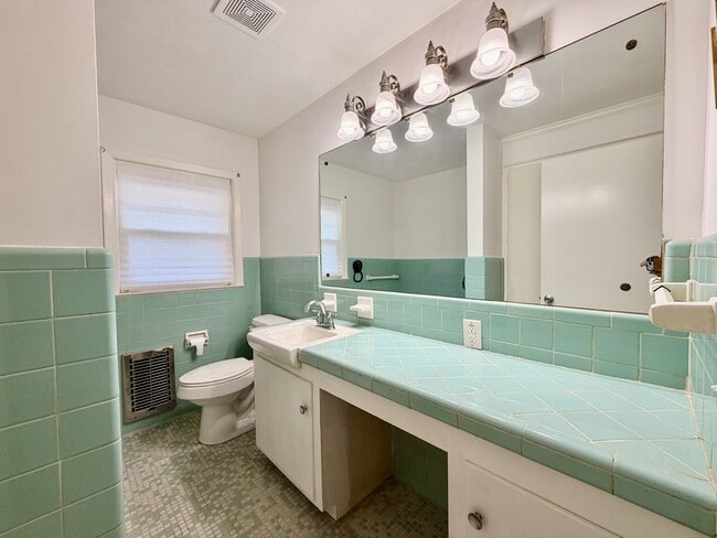 Building Photo - 1427 Old Ebenezer Rd