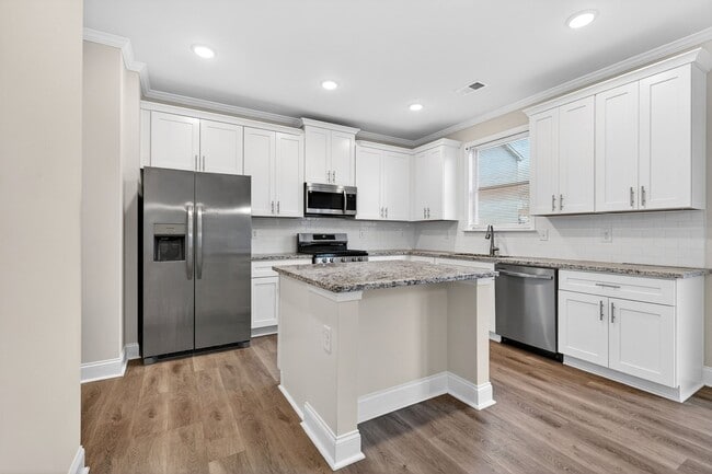 Building Photo - 4 BEDROOM SINGLE FAMILY HOME IN BRASELTON!