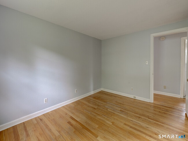 Building Photo - 36 Westview Terrace