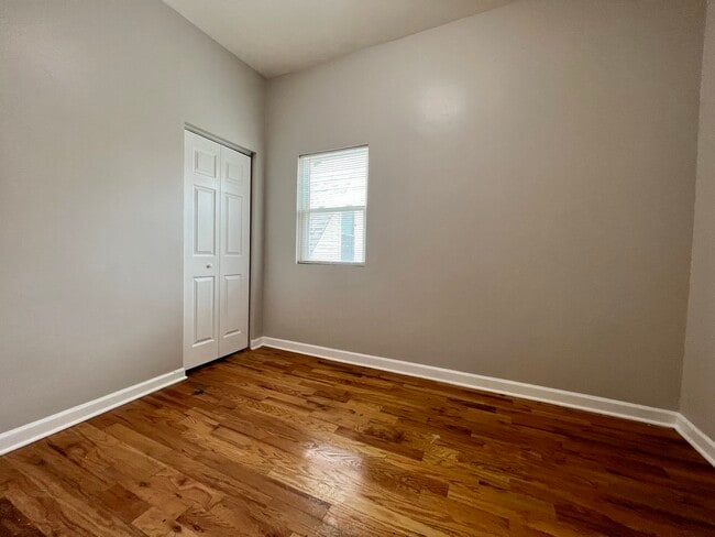 Building Photo - 3614 W McLean Ave