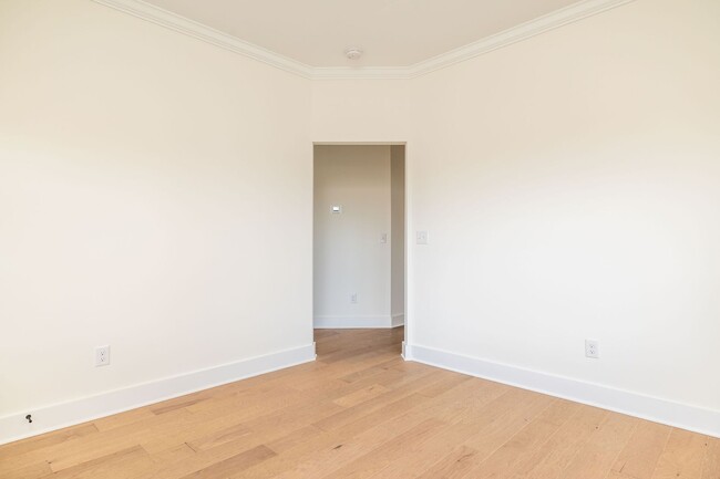 Building Photo - Farragut 37934 - 2 bedroom, 2 bath Condo -...