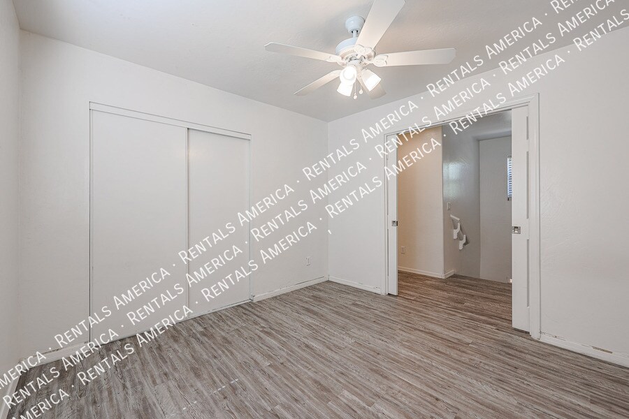 Building Photo - 591 S Buena Vista Ct