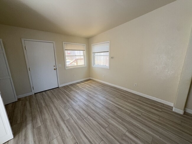 Building Photo - Charming 2 Bed 1 Bath home located in Eureka