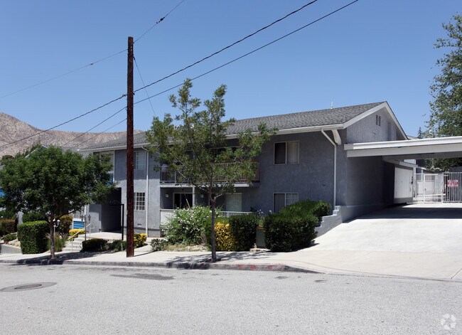Building Photo - Sierra Cross Apartments