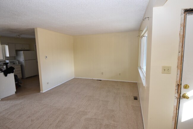 Building Photo - 1640 Shenandoah Dr