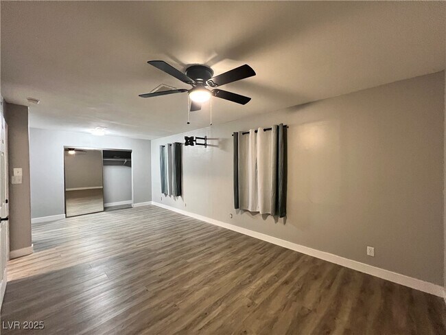 Building Photo - 3140 Hebard Dr