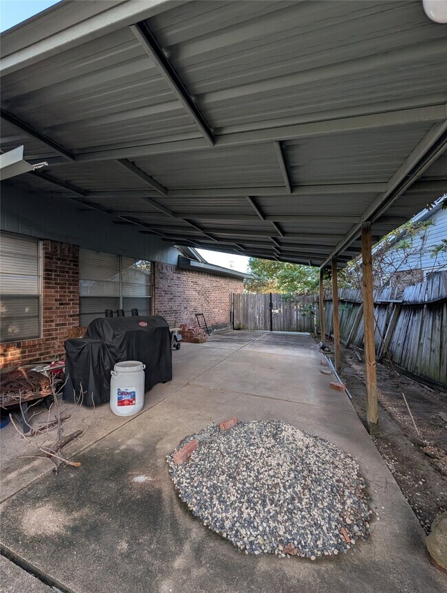 Building Photo - 11415 Poplarwood Ct