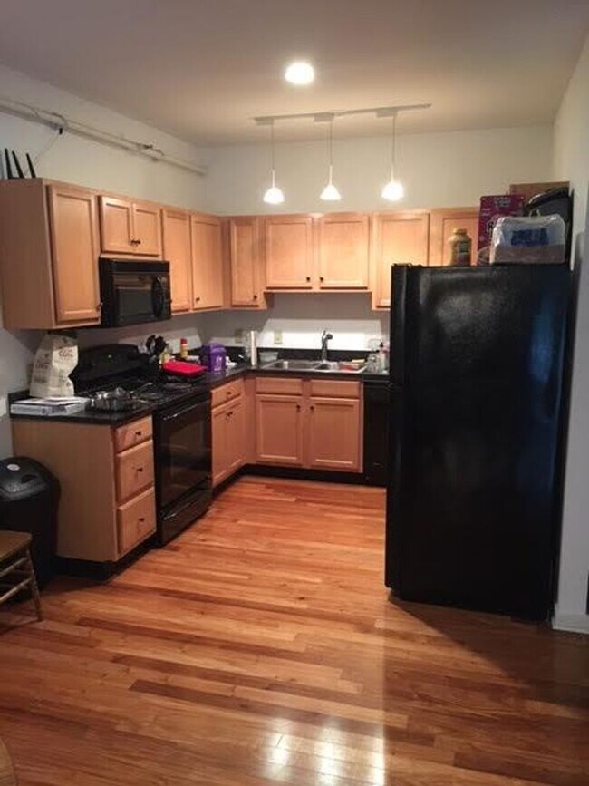 Building Photo - Lehigh Riverport 2 Bedroom Condo