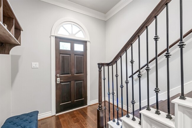 Building Photo - 5950 Kansas St