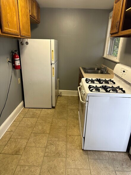 Building Photo - 228 Shafer Ave