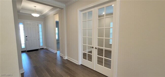 Building Photo - 11909 Molto Dr