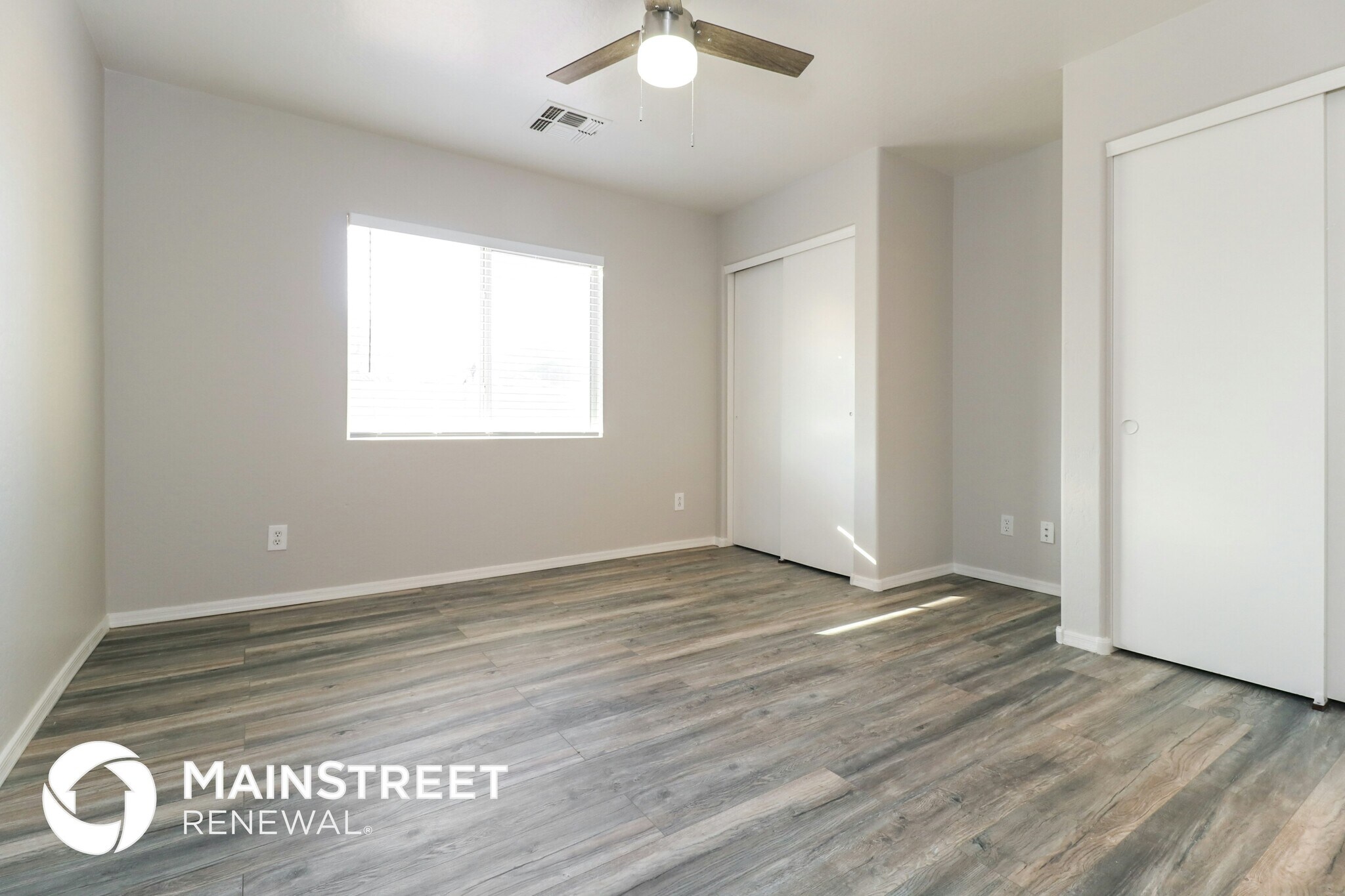 Building Photo - 11825 W Altadena Ave