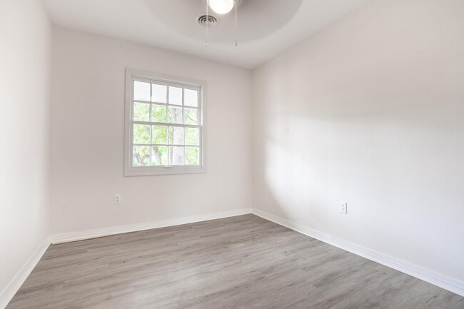 Building Photo - 301 Lula Belle Ln NW