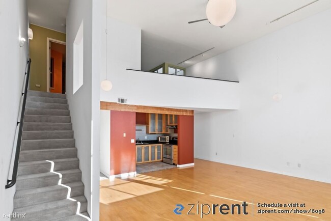 Building Photo - 2 br, 1 bath Condo - 311 4th St, Oakland, ...