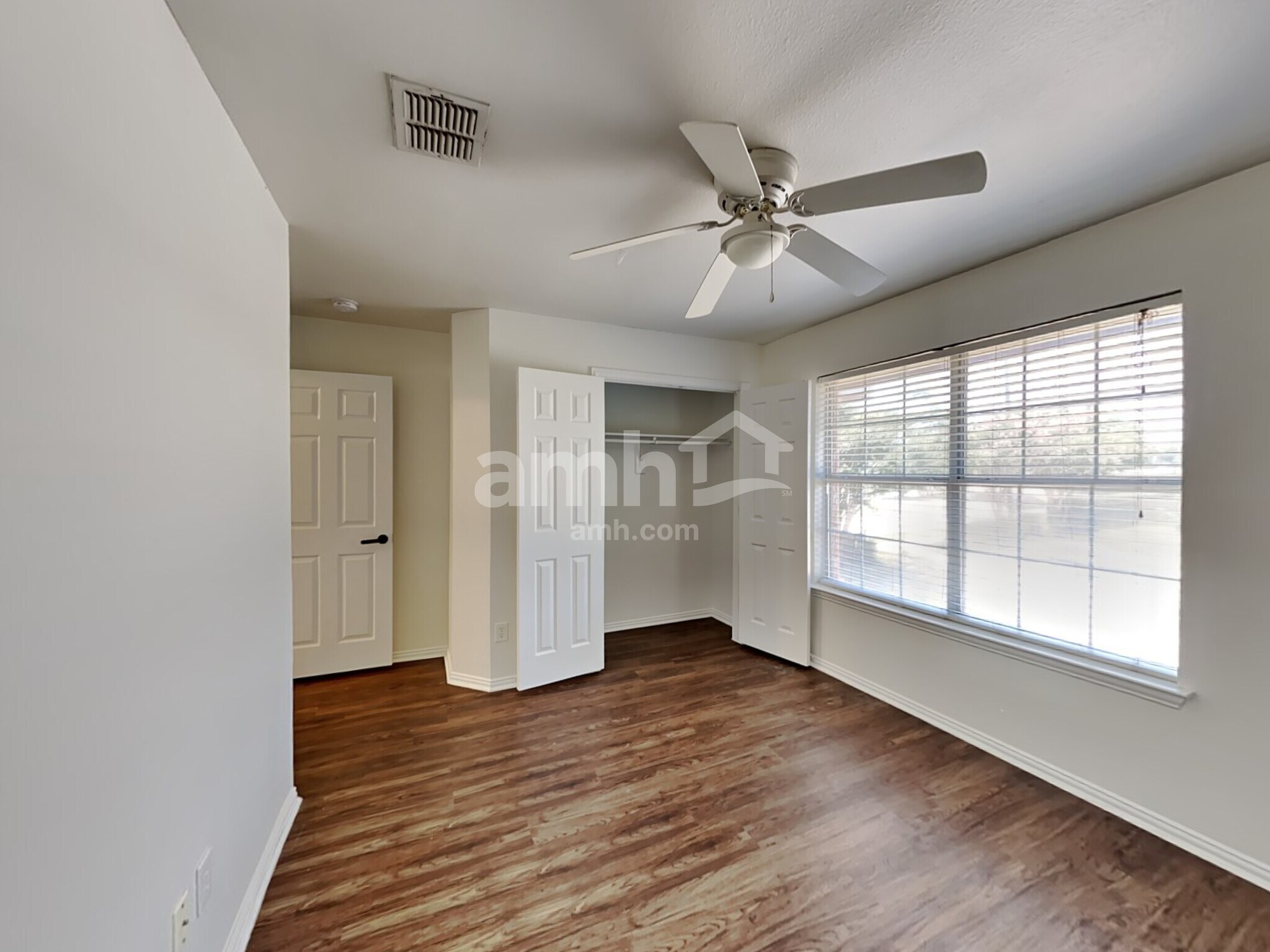 Building Photo - 3933 Evergreen Ct
