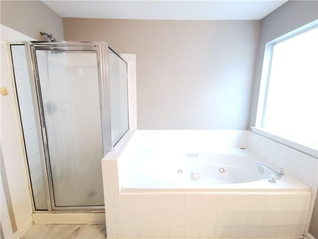 Building Photo - 873 Ashwood Walk