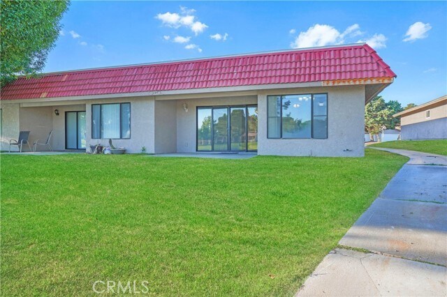 Building Photo - 27535 Lakeview Dr