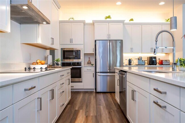 Building Photo - 10551 Petrillo Wy