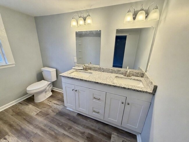 Building Photo - 1233 Dixie Pl