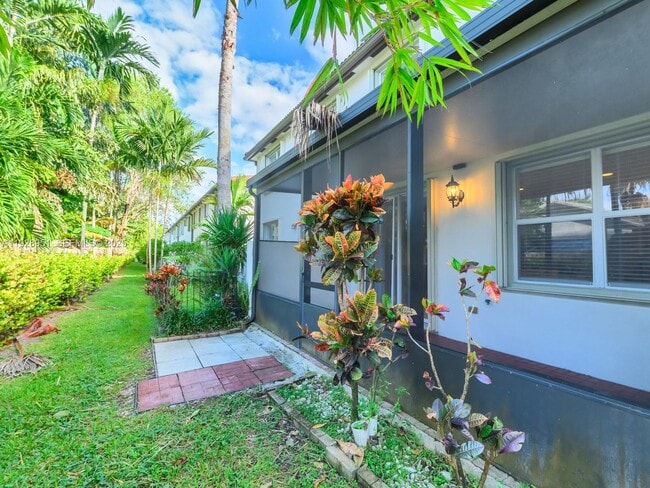 Building Photo - 9719 Darlington Pl