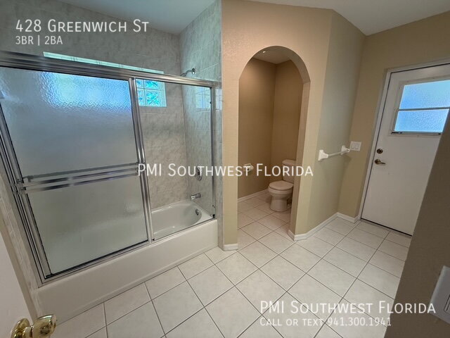 Building Photo - 428 Greenwich Ave NW